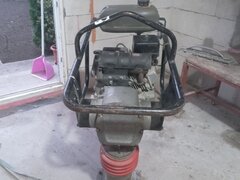 Mai compactor benzinar – perfect pentru santier